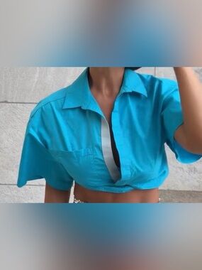 Jacquemus Turquoise Blue Cropped Button-Up Shirt